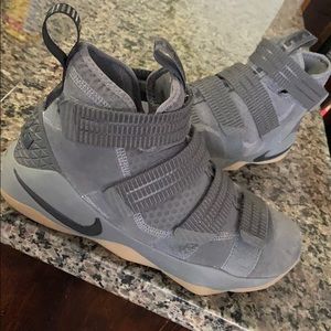 LEBRON Soldier XI SFG